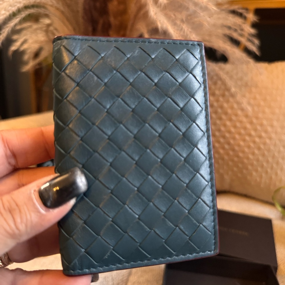 ♥️SOLD on IG♥️ Bottega Veneta Bicolour Cardholder/wallet*PRICE is FIRM* - Picture 3 of 17